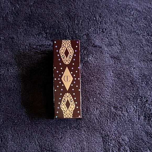 Limited editionCharlotte Tilbury Lipstick - Kiss of Mystery in Mauve Pink - Picture 7 of 7